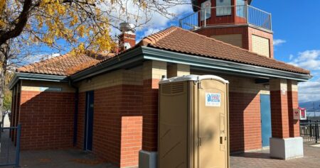 Peachland, B.C. public washroom reduces hours to prevent it being used as shelter