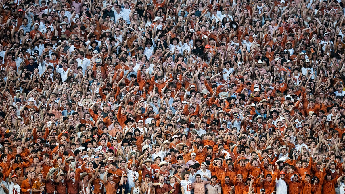 Texas fans
