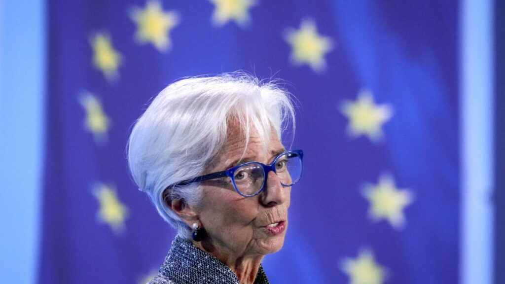 No, Christine Lagarde doesn't want to scrap cash for climate