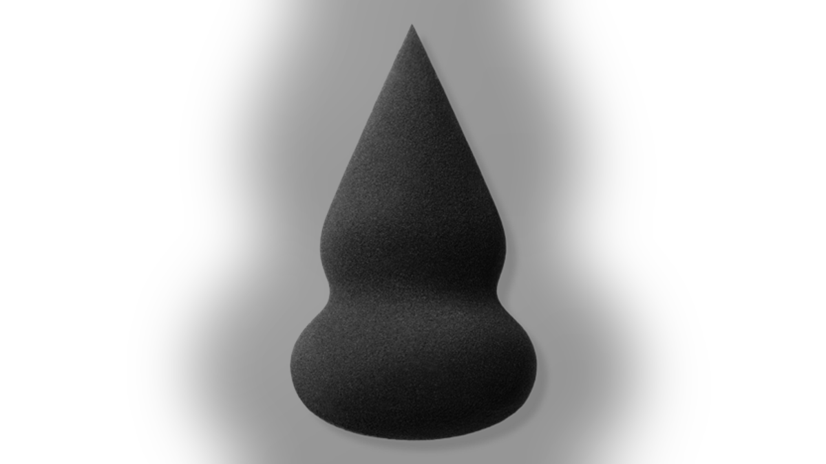 Applying your makeup just got a lot easier with this blending sponge.