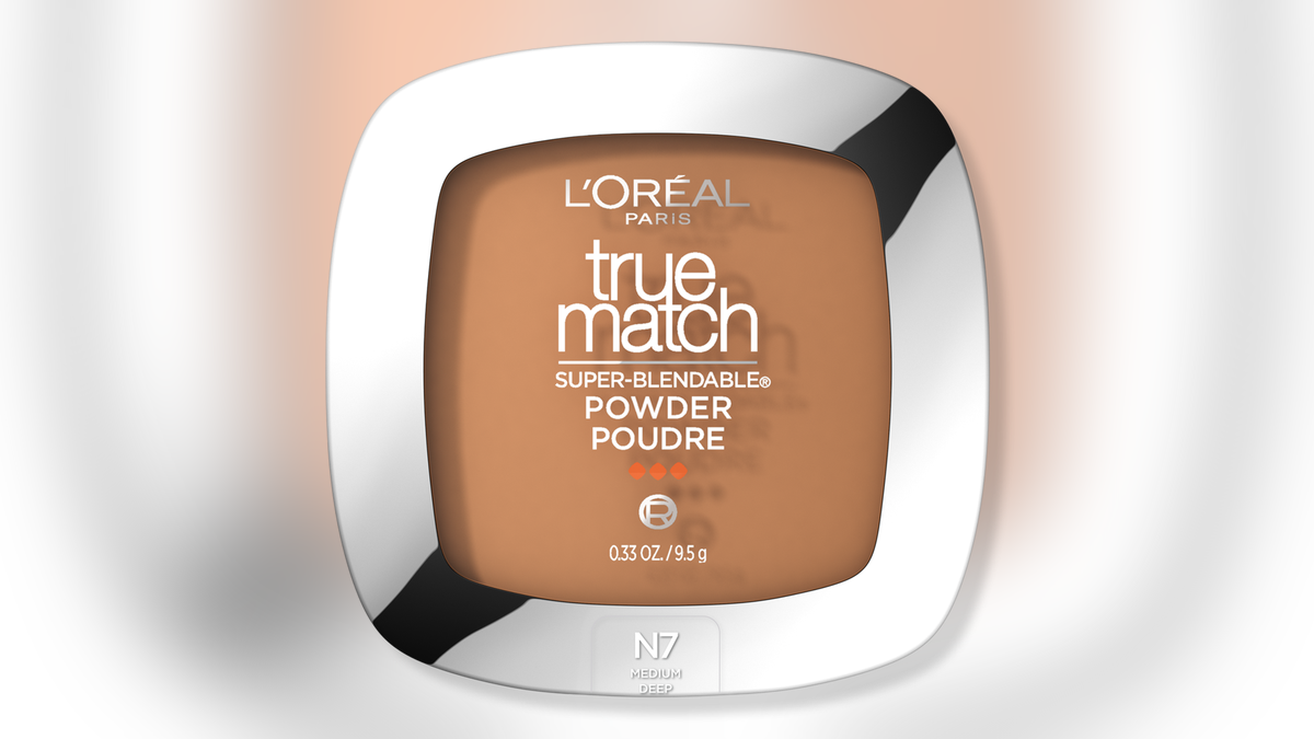 Seamlessly blend your foundation with the L'Oreal foundation.