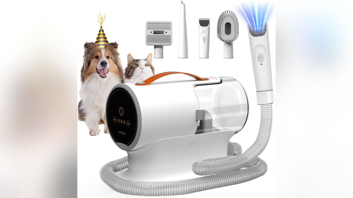 The ultimate grooming set helps you keep your pet from shedding.