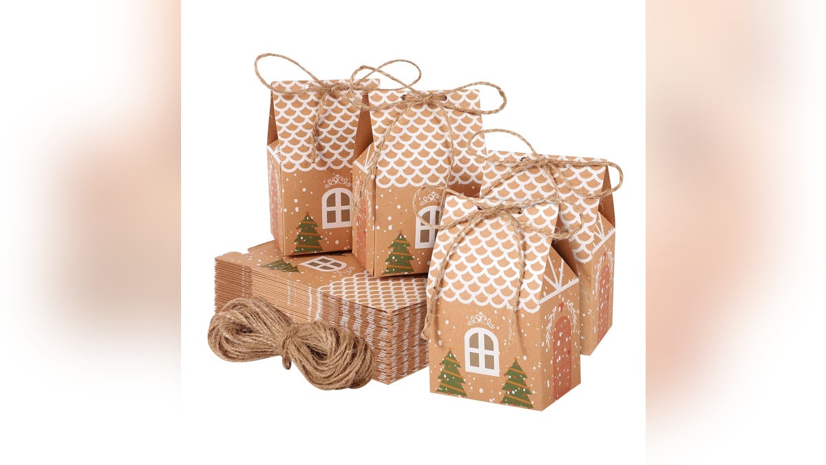 Pack up your treats in these adorable treat boxes.