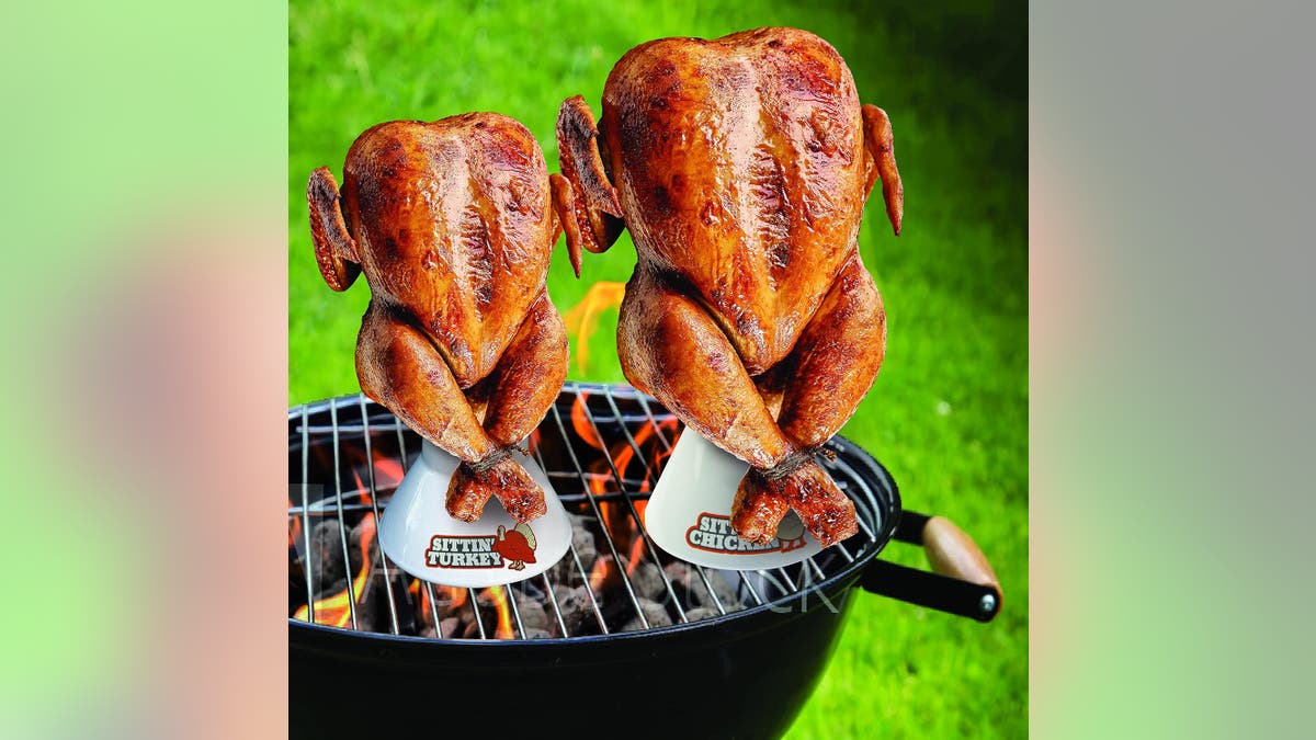 Make delicious beer-canned turkey with this helpful tool. 