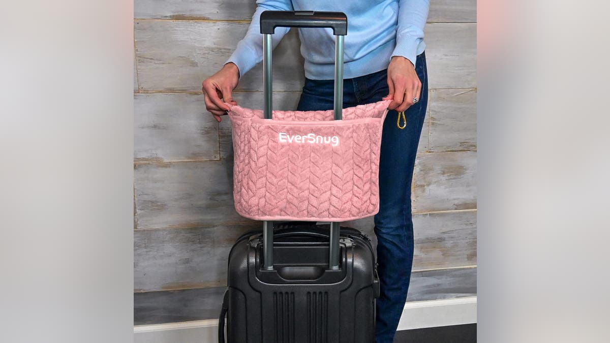 This travel blanket is sure to keep you warm.