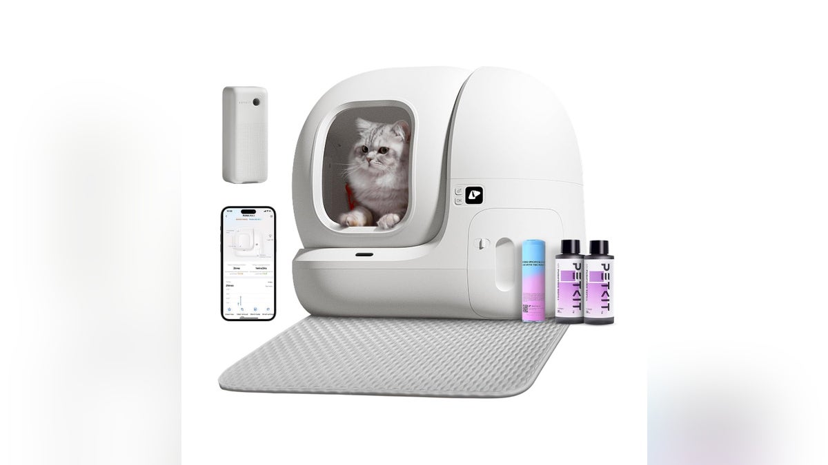Make cleaning your cat's litter box easier with a self-cleaning box.