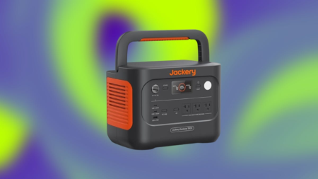 Don’t Miss Out on a Jackery Power Station for Just $399 With This Early Black Friday Deal