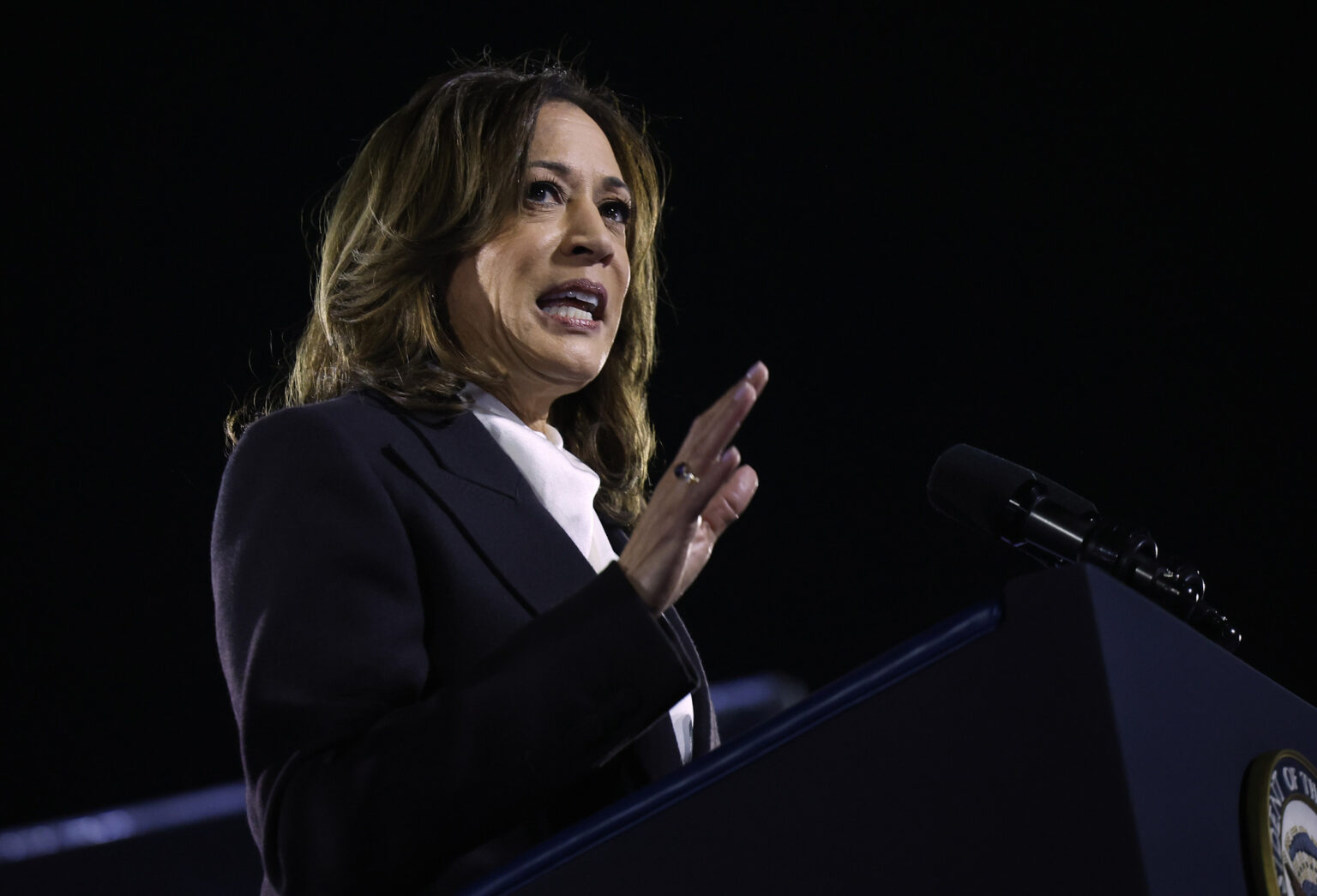 Kamala Harris Using ‘Jiu-jitsu’ Against Trump in Final Stretch: Axelrod