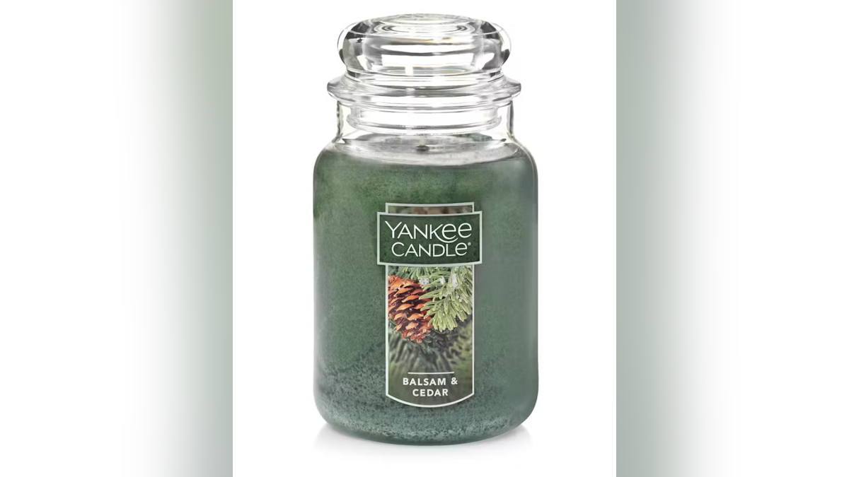 Help the host turn their home into a delicious smelling winter wonderland.