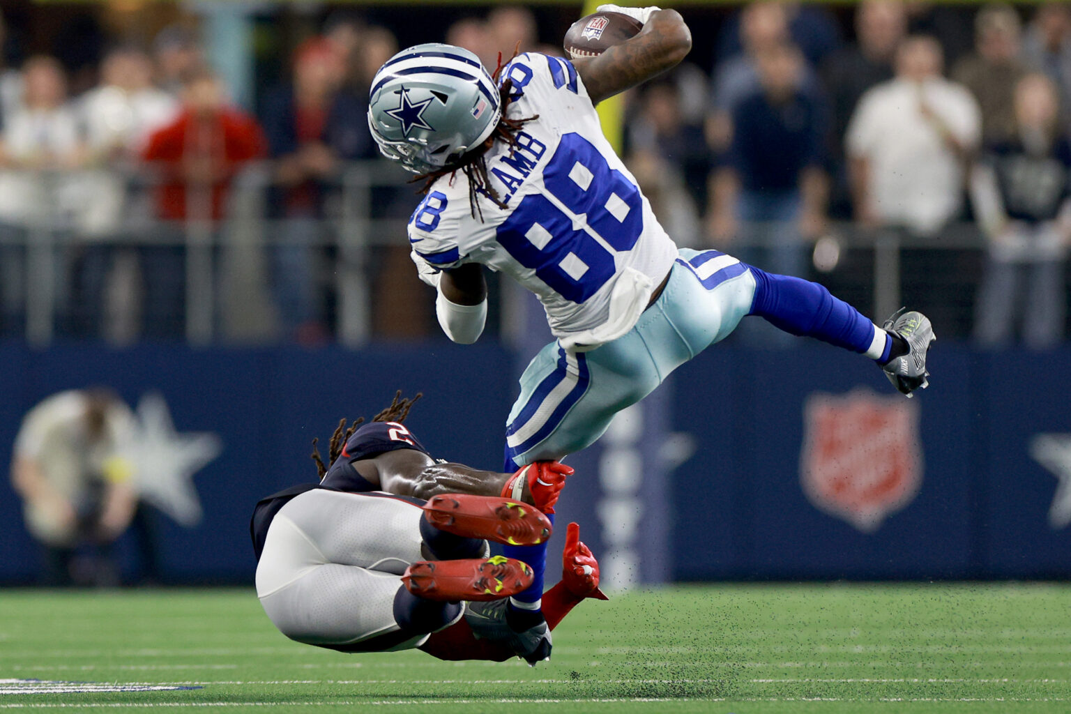 Texans-Cowboys Betting Promos: Unlock $3,800 in Bonuses for MNF Showdown