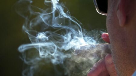 Health ministers buck Parliament to green-light stronger tobacco bans