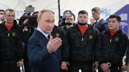 ‘Everything will be fine,’ Putin tells injured soldiers in rehab