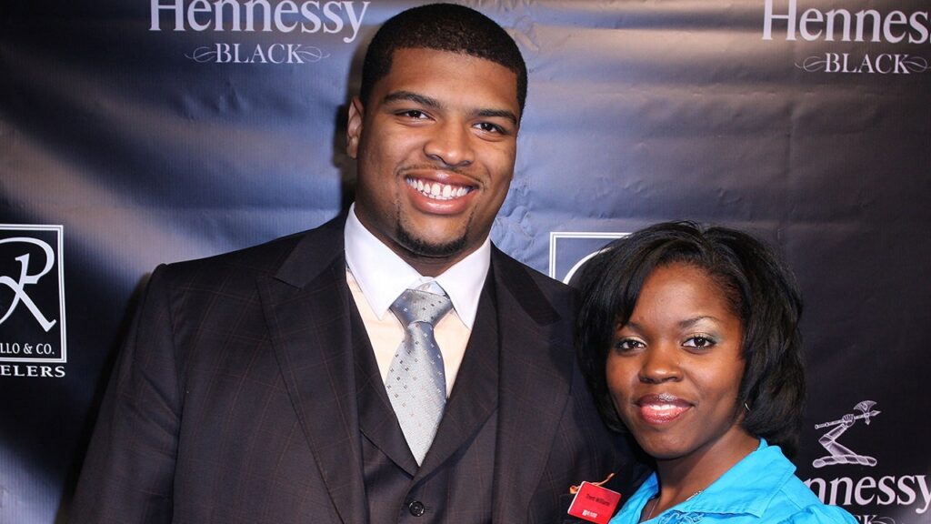 49ers All-Pro Trent Williams, wife Sondra mourn death of newborn son