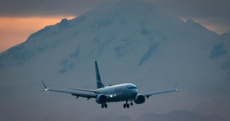 Airline watchdog applauds B.C. tribunal decision over compensation