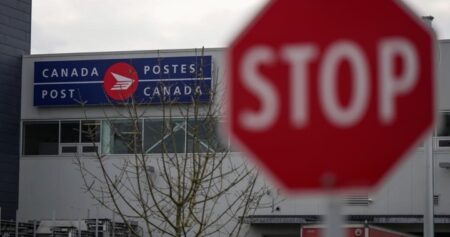 Canada Post suggests no quick end to strike after latest union offer