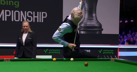 Fails, funnies and flies: Memorable snooker moments from 2024 featuring Ronnie O’Sullivan, Mark Allen and more – Snooker video