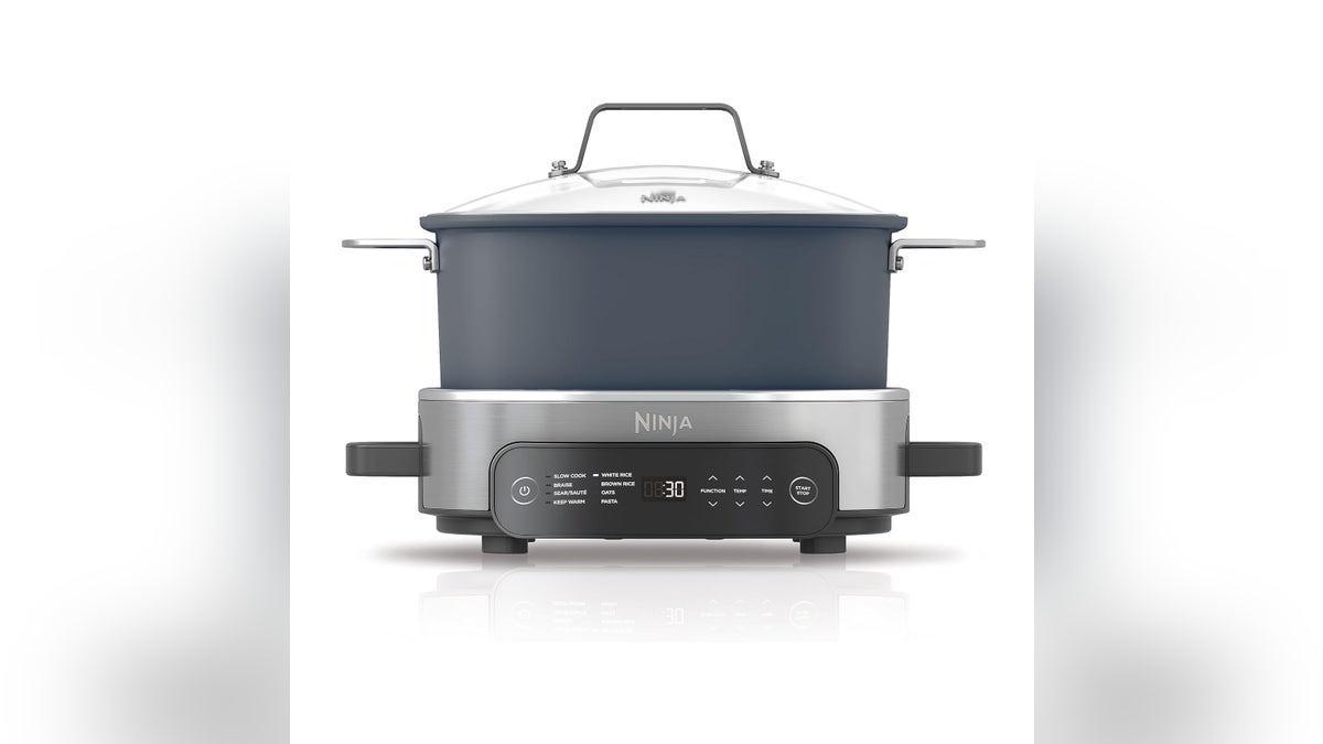 This Foodi has eight cooking modes.
