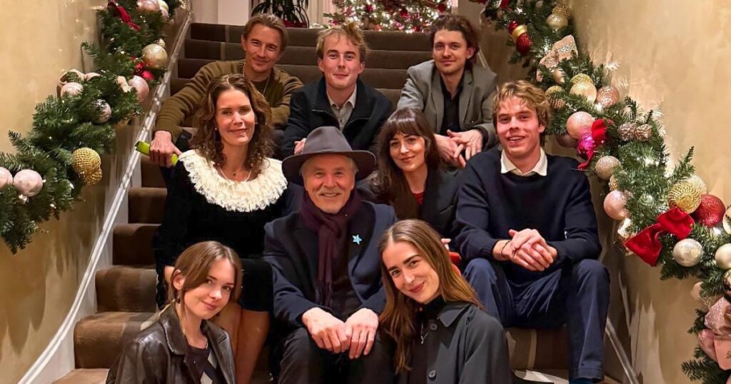 Don Johnson Celebrates 75th Birthday With All of His Children: Who’s Who?