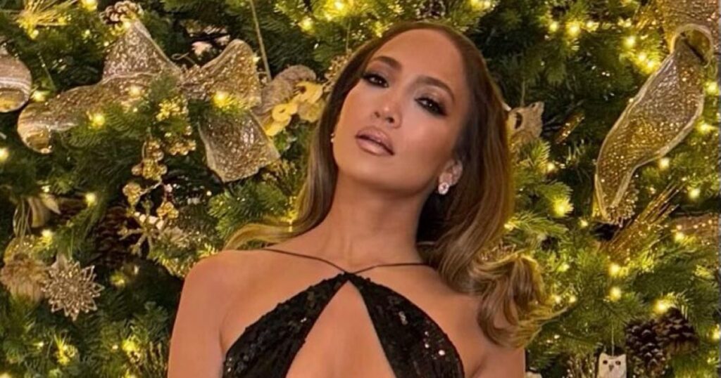 And She Can Cook, Too: Jennifer Lopez Serves Up Glamour in the Kitchen