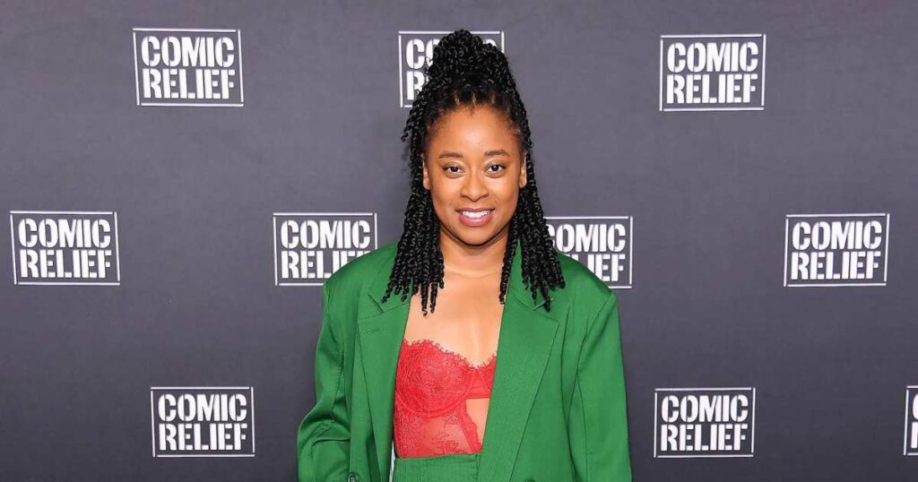 Phoebe Robinson on How She Builds Social Media Community: ‘I’m Horny For Celebs’ (Exclusive)