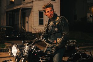 The Hottest Movie Moments of 2024 From Challengers Steamy 3 Way Kiss to Ryan Gosling s Wet T Shirt Austin Butler 143
