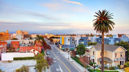 Best Internet Providers in Santa Ana, California
