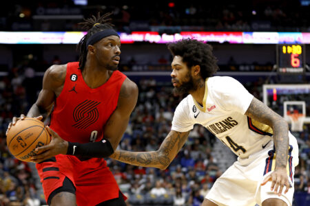 Lakers Land $160M Star, $100M Guard in Epic Blockbuster Trade Proposal