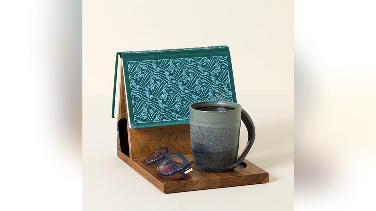 Gift a place to rest a book, tea and other belongings.