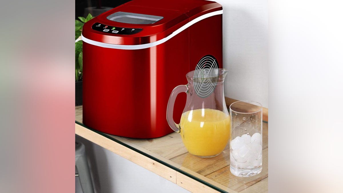 Make as much ice as you can with this portable ice maker.