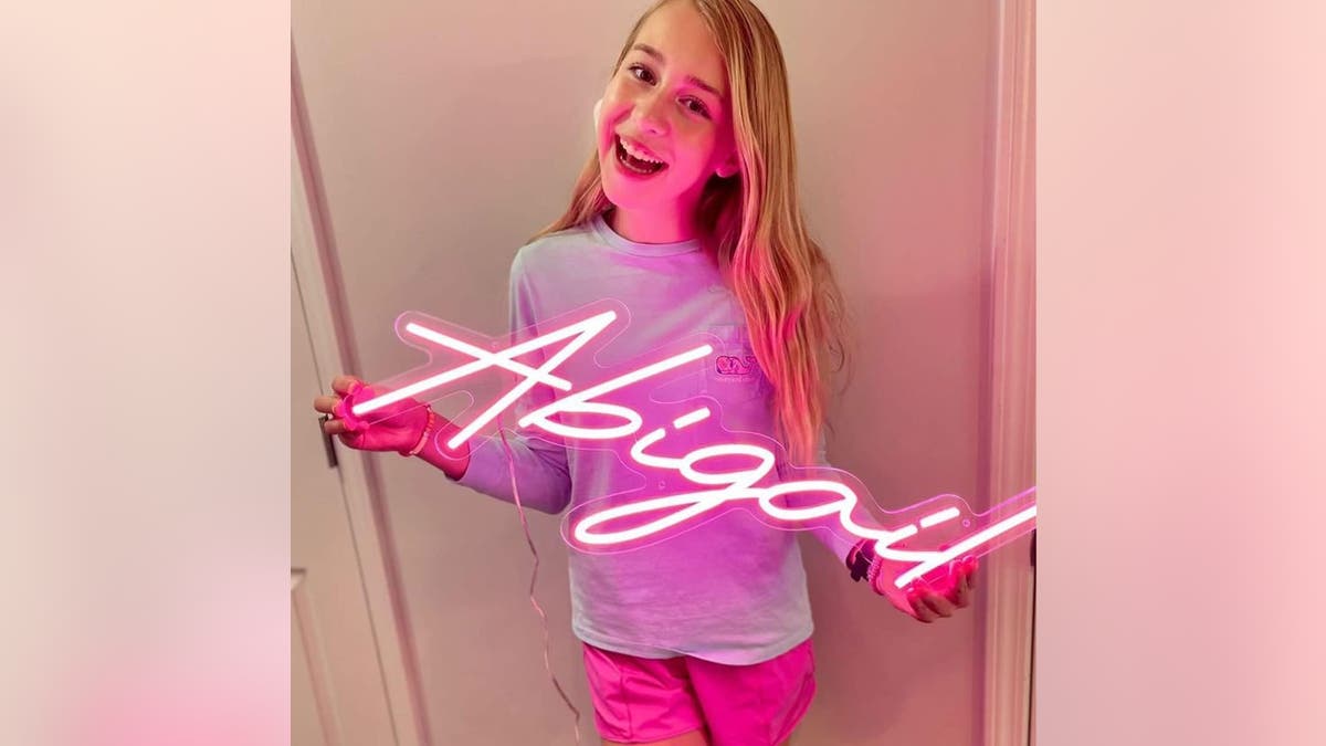 Customize your name, logo, words, emoji in your favorite font.
