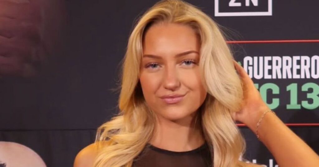 Viral Ring Girl Sydney Thomas Announces Her Return to the Squared Circle: ‘Back in Uniform’