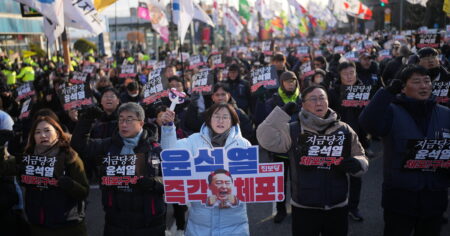 Impeached President Faces Down Detention Bid, Stoking South Korea’s Crisis