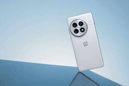 The Sleek, White OnePlus 13 Is Great for Gamers, but Its Battery Disappoints
