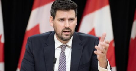 Liberal officials say it’s ‘essential’ their next party leader is bilingual