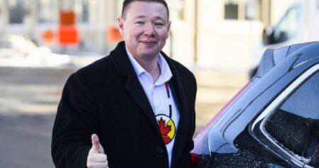 Jaime Battiste drops out of Liberal leadership race, backs Mark Carney