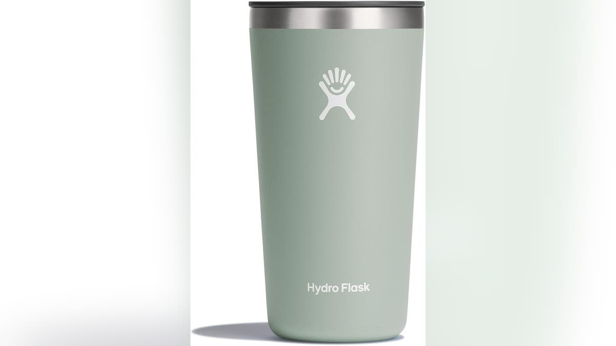 This to-go mug is comfortable to hold and sip from.