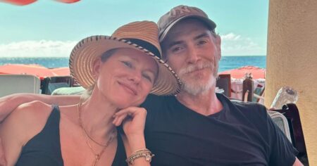 Naomi Watts Shows Off ‘Perfect’ Family Vacation With Husband Billy Crudup and 2 Kids