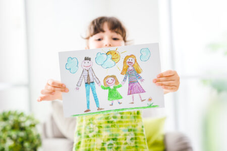 Reason Mom Hangs Up Kid’s Portrait Leaves Viewers in Hysterics