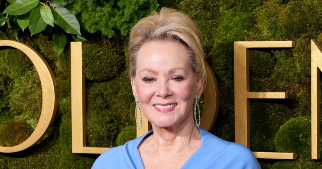 Jean Smart Urges TV Networks Not to Air Hollywood Awards, Donate Revenue to L.A. Fires