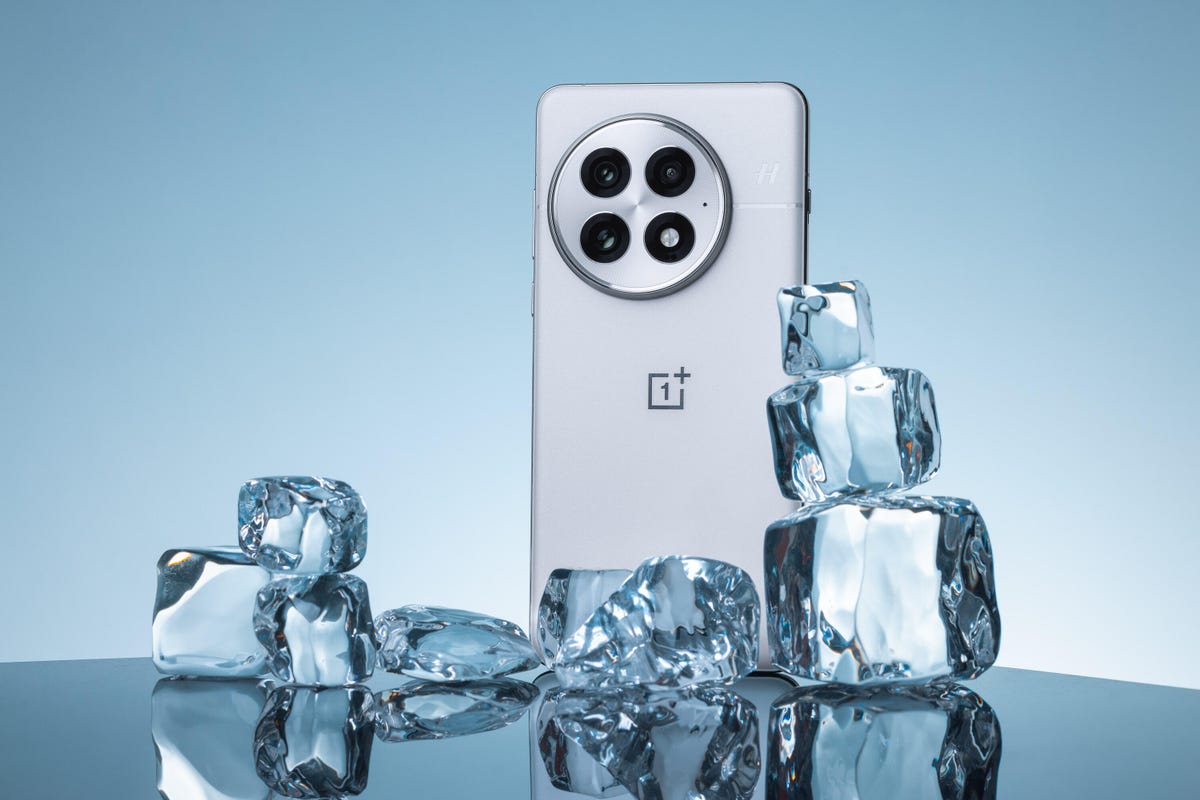 oneplus-13-review-cnet-lanxon-promo-02