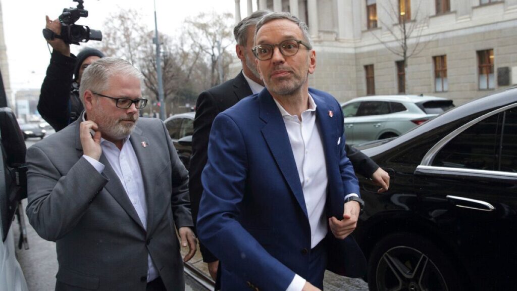 Kickl demands fresh elections after Austrian coalition talks fail