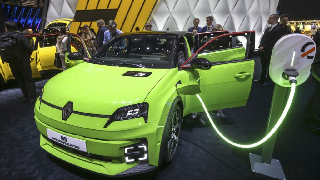 Renault recalls over 15,000 vehicles due to risk of start-up failure