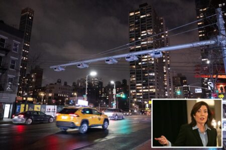 Hochul ripped as two-faced for backing NYC congestion pricing fee while blasting Trump tariffs: ‘Rank hypocrisy’