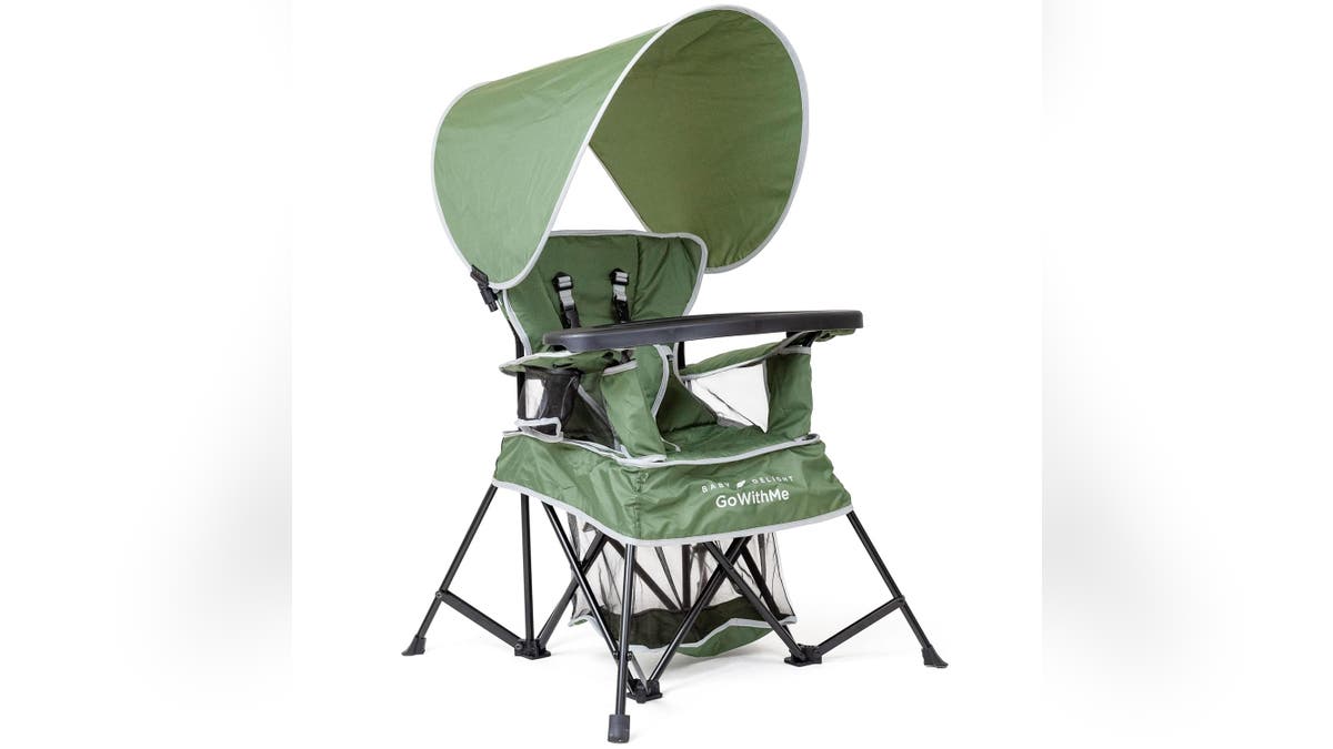 An ideal chair for the beach or park.