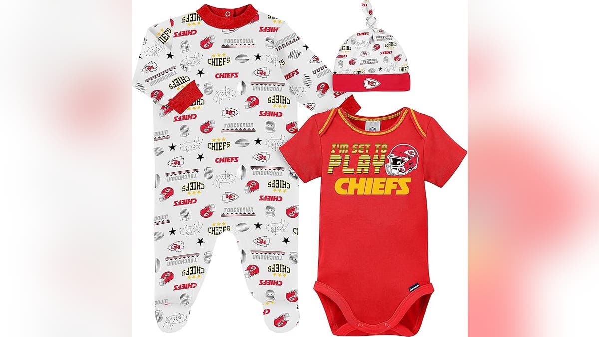 An outfit for every game day moment.