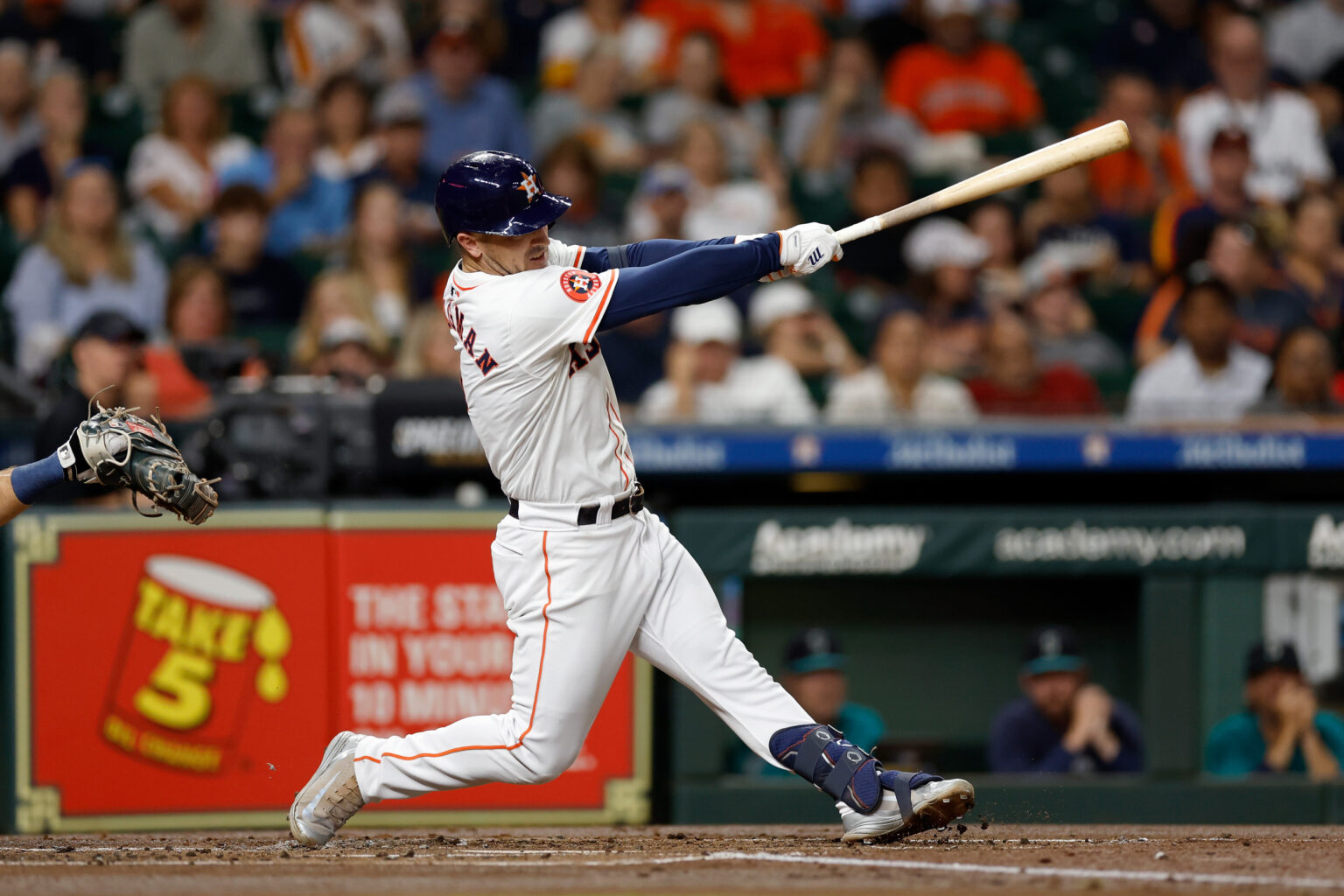 MLB Insider Reveals ‘Big Reason’ Alex Bregman Signed With Red Sox