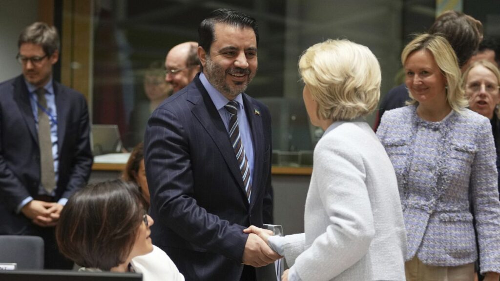 EU steps up support for Syrians but says hope is 'hanging by a thread'