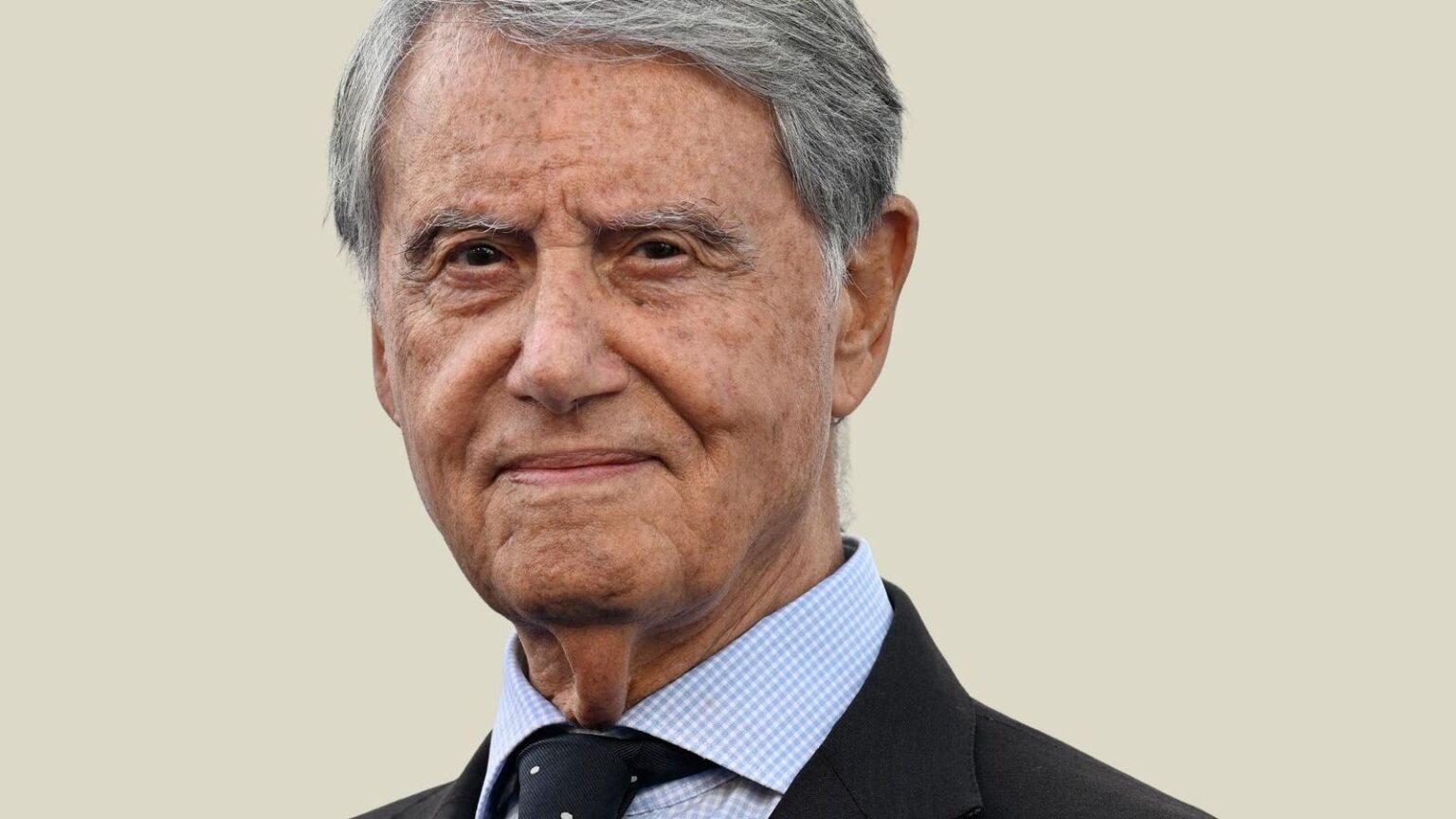 Why BlackRock and This Swiss Billionaire Are Buying Panama Canal Ports