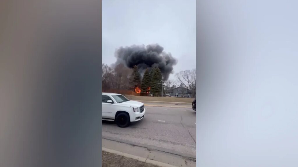 Plane crash near Minneapolis sends home up in flames