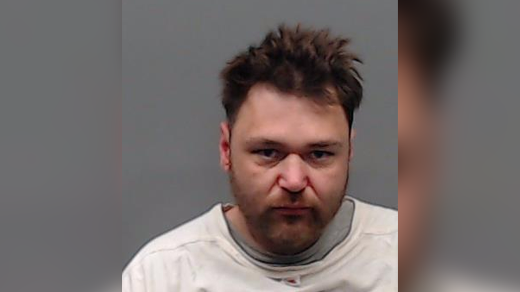 Texas man calls 911 after injuring himself during alleged car dealership break-in